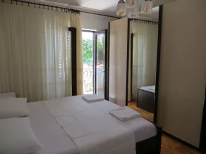 Apartments and Rooms Rogosic - Rom