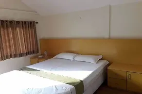 Saanvi Hotel & Restaurant - Room