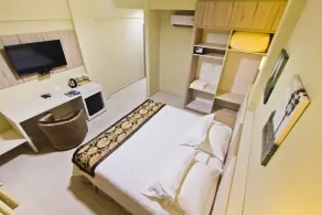 Megal Suites Hotel - Room