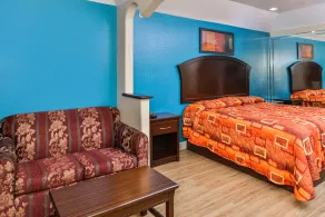 Scottish Inn and Suites Highway Six South - Zimmer