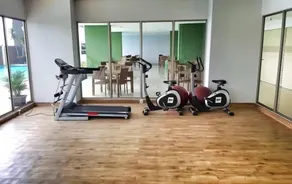 Well Furnished And Private 2Br Mekarwangi Square Cibaduyut Apartment - Fitnessbereich