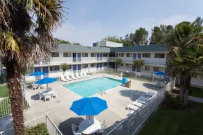Hi - Wheel Flats - Pool