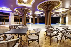 Central Park Reef Resort - Pool