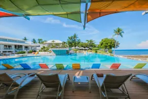 Maayo San Remigio - Pool