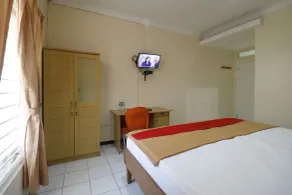 RedDoorz Plus at Jalan Gatot Subroto Jakarta - Værelse