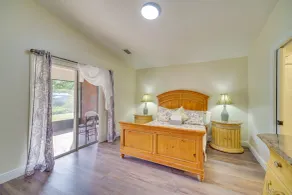 Sunny Palm Bay Home w/ Screened Porch Near Beaches - Chambre