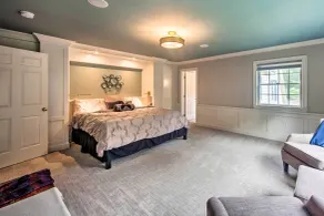 Extravagant Atglen Manor w/ Private 60-Acre Land! - Interior