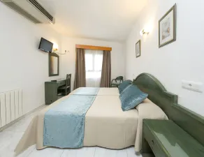 Hostal Marí - Room