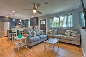 Gulf Breeze Home w/ Pool, Grill & Fire Pit - Interiør