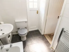 Meadows Edge - Bathroom