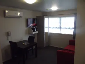 Arena Court Motel - Room