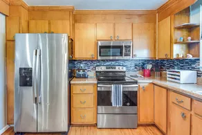 Colonial Heights Home w/ Large Yard & BBQ Grill! - Interior