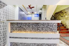 sam galaxy guest house - Lobby