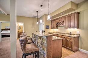 Luxe Wintergreen Resort Escape w/ Hot Tub! - Innenbereich