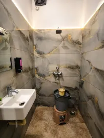 Shree Venkatesh Niliyam 300 M Ram Temple - Salle de bain