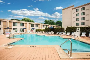 Holiday Inn Hasbrouck Heights-Meadowlands by IHG - Piscine