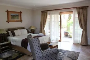 Aark Guest Lodge - Camera