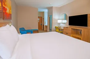 Days Inn & Suites by Wyndham San Antonio North/Stone Oak - Chambre