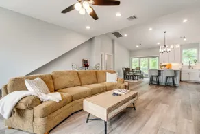 6 Mi to Lake Somerville: Barndominium on 20 Acres - Interiør