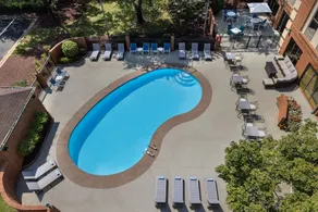 Four Points by Sheraton Greensboro Airport - Piscine