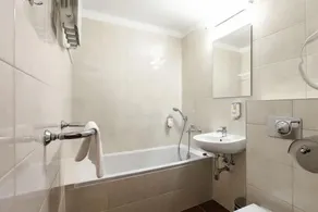 Kadyny Folwark Hotel & SPA - Bathroom