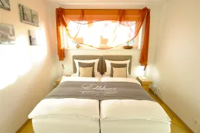 Elbhus Hamburg - Quarto