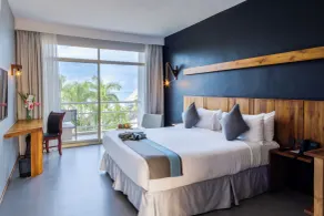 Giraffe Beach Hotel - Room