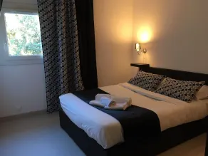 Brit Hotel Salon de Provence - Room