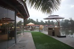 Veda5 Wellness Retreat & Spa - Restaurant