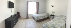 Auberge Du Lac Tiblemont - Motel in Senneterre near Valdor, Quebec - Chambre