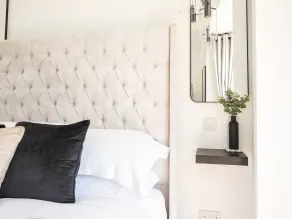 Fore Street House - Apartment 2 - Zimmer