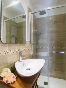 Hotel Jolanda - Salle de bain