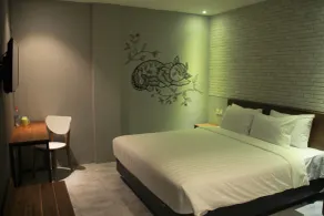 Nite & Day Surabaya - Kedungdoro - Room