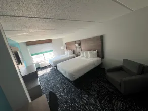 La Quinta Inn & Suites by Wyndham Duluth-Atlanta - Room