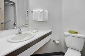 Motel 6-Peterborough, ON - Salle de bain