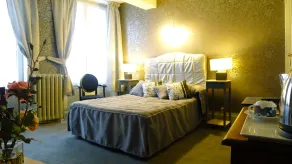 Hôtel De La Banniere De France Laon - Chambre