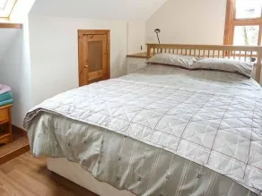 Lakefield Apartment - Room