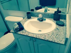America Luxury Intracoastal Apartments - Bathroom