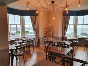 Delmont Hotel & View Restaurant - Restaurante