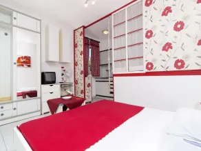 Apartments Ana Valbandon - Room