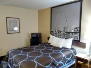 Super 8 by Wyndham Boonville - Chambre