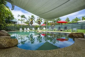 Magnetic Sunsets Resort - Piscine