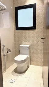 Roaa Al-Jamwaut  - Badezimmer