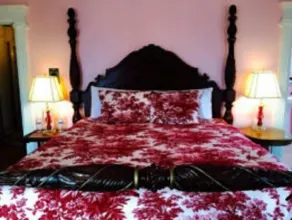 Pendleton House Historic Inn and B&B - Room