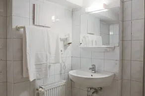 Hotel Haus Landgraf - Bathroom