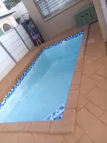 Room in House - Patzerella's Cozy Nest - Piscina