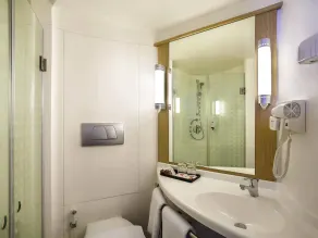 Ibis Manado City Center Boulevard - Habitación