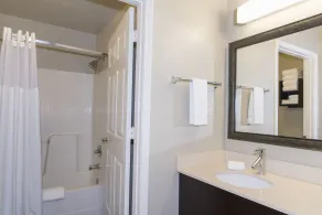 Staybridge Suites Chicago-Oakbrook Terrace by IHG - Chambre