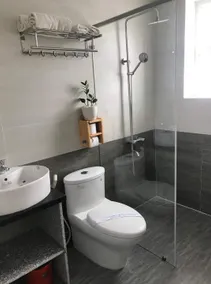 Hue Four Seasons Hotel - Bathroom