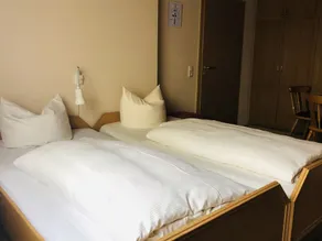 Landgasthof "Zum Schwarzen Roß" - Zimmer